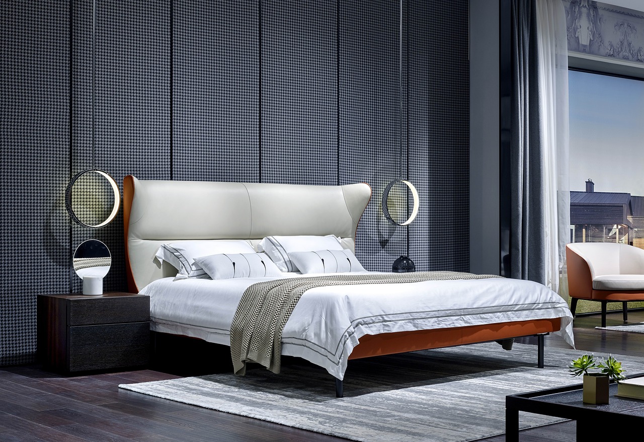 gold canopy bed
