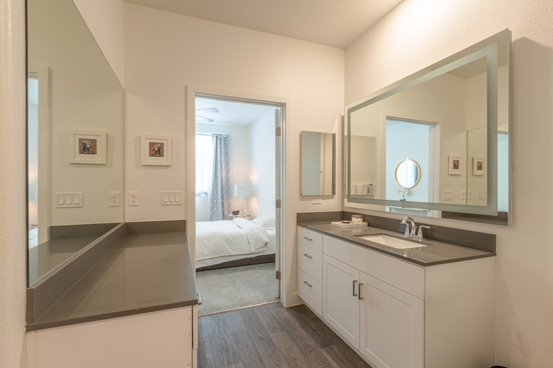 Functional and Decorative Mirror Ideas for Bedrooms - Featured Image