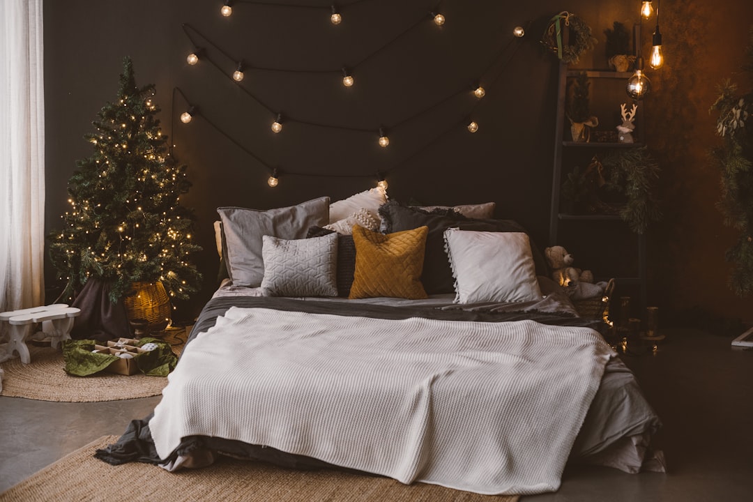 Christmas comforter set with festive holiday bedding - christmas comforter sets trends