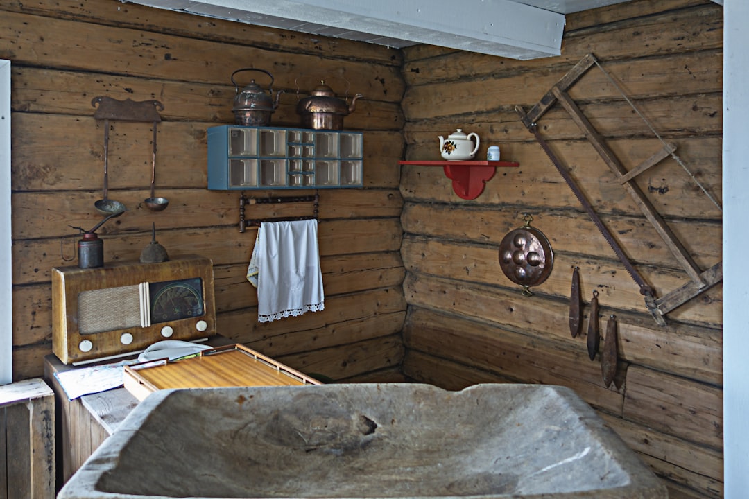 Traditional sleigh bed style with curved headboard and footboard