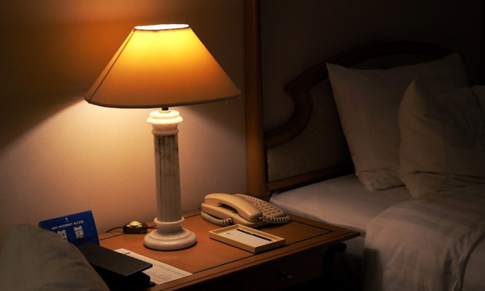 Bedroom Lighting Mood Tips: Cozy, Romantic, and Relaxing Ideas - Featured Image