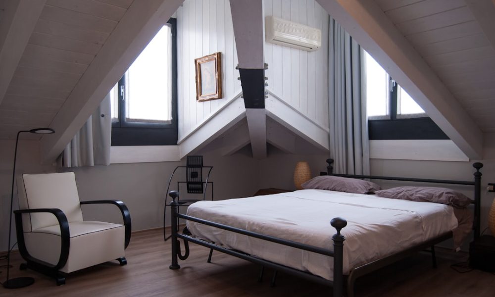 Bedrooms of the East: Traditional Chinese Bed Designs Reimagined - Featured Image