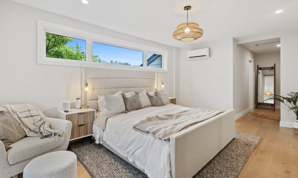 Carpet vs Hardwood: Bedroom Flooring Comparison & Tips - Featured Image