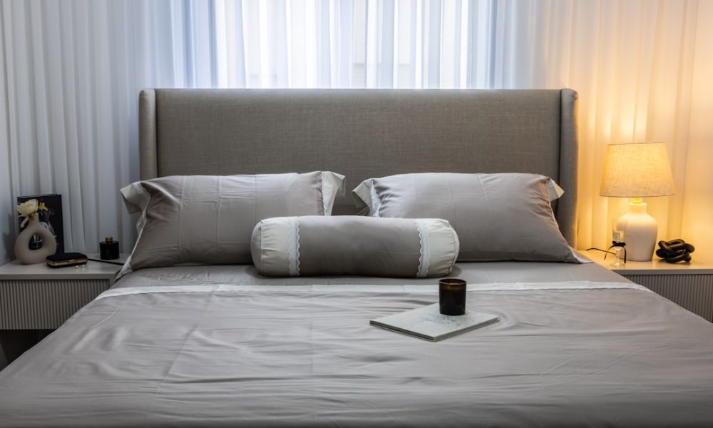 Fix Bedding Damp Yellow Musty Issues Step by Step - Featured Image