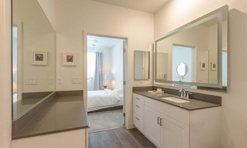 Functional and Decorative Mirror Ideas for Bedrooms - Featured Image