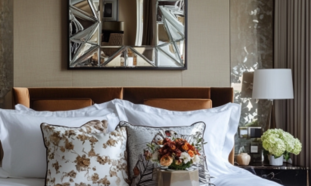 Mirror Decorating Ideas for Bedroom