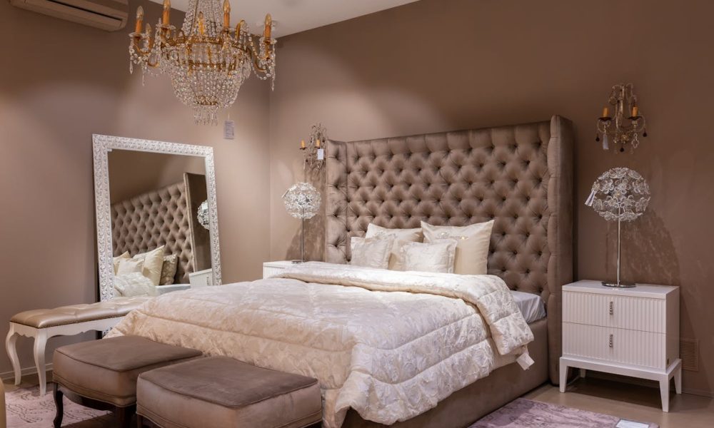 gold bedroom accessories