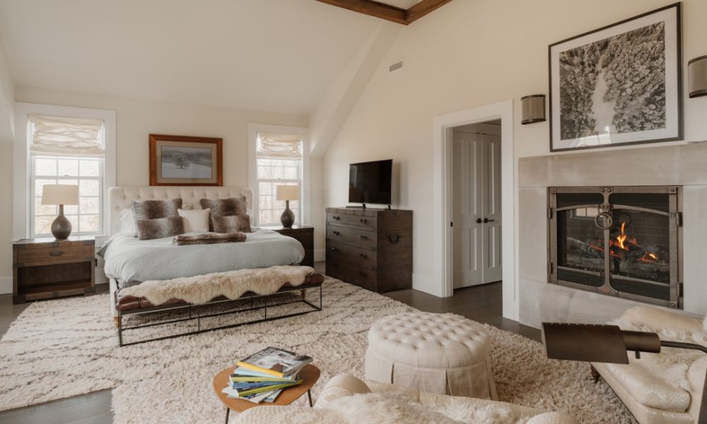 Rustic Bed Design: Natural Materials, Styling Tips & DIY Ideas - Featured Image