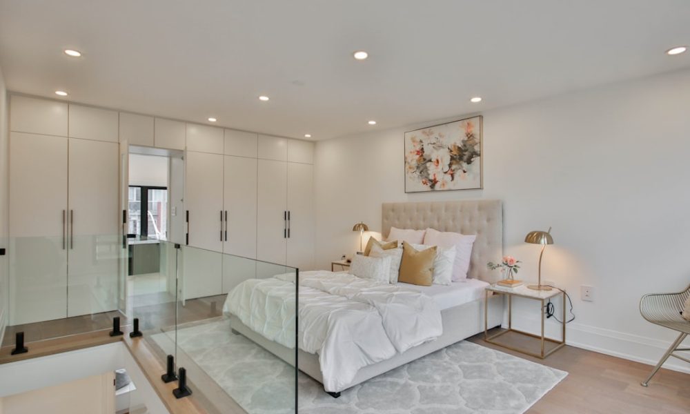 Sleigh Bed Designs That Never Go Out of Style - Featured Image