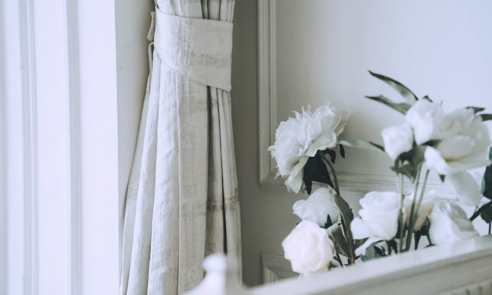 Sleigh Bed Frames That Bring Classic Elegance Home - Featured Image