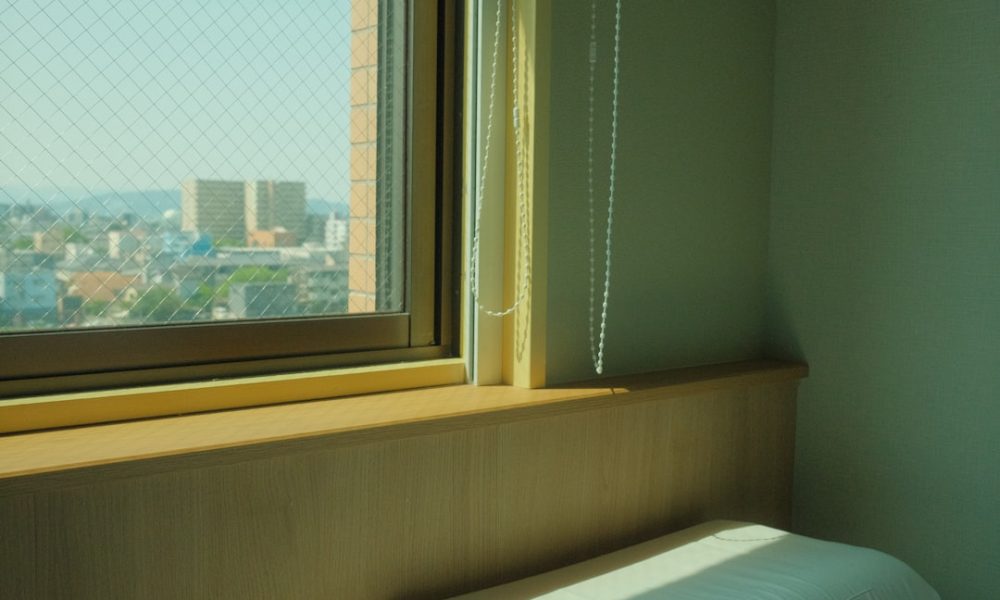 The Elegance and Appeal of a King Size Canopy Bed - Featured Image